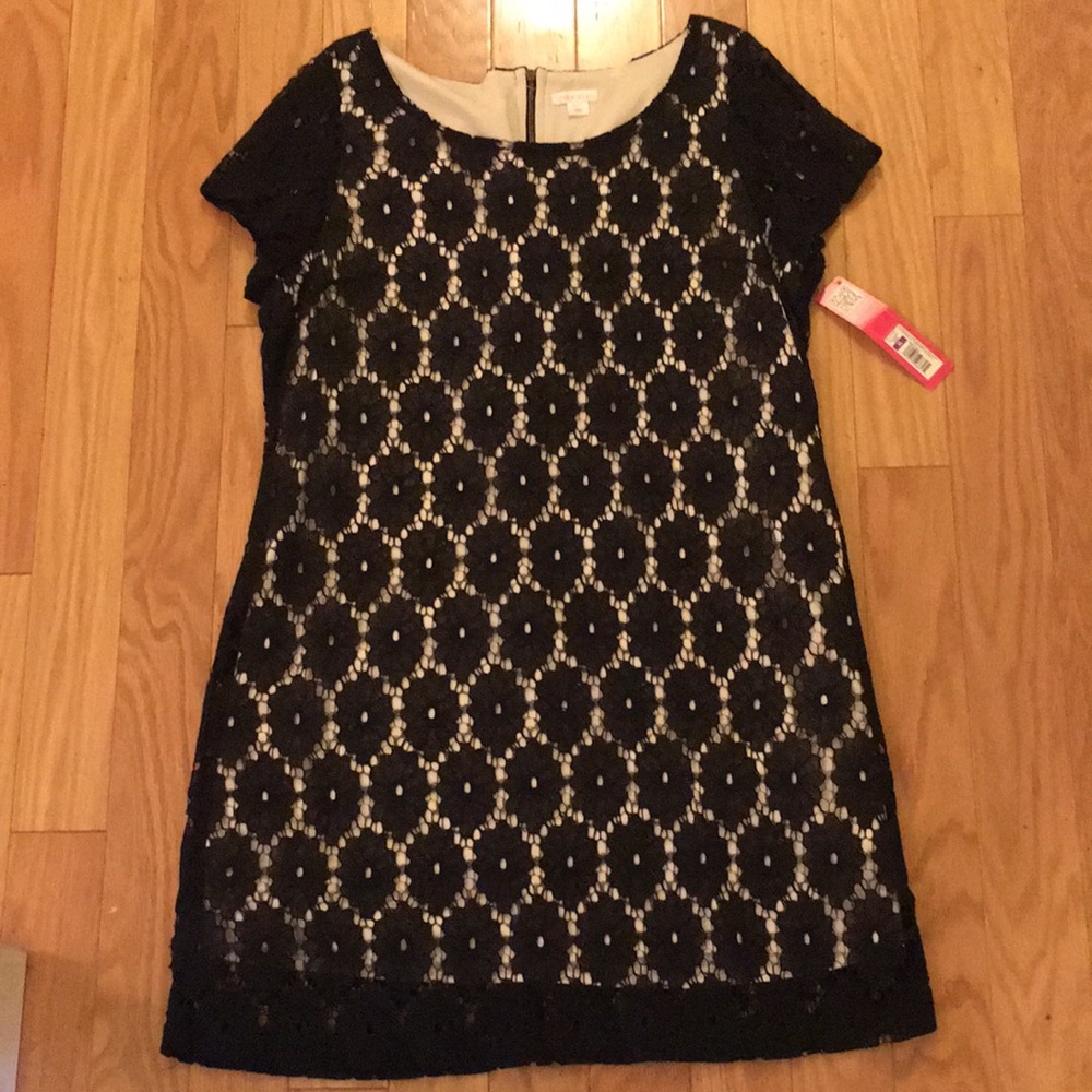 Lace overlay shift dress.